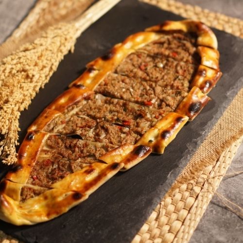 Kıymalı Pide